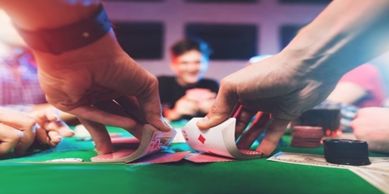 Xem ngay cách chơi game bài từ cao thủ đánh Phỏm